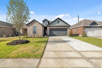 Building Photo - 8931 New Jade Dr
