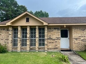 Building Photo - 310 Portsmouth Dr