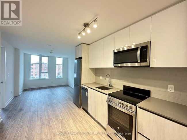 Building Photo - 11-211 Maryport Ave