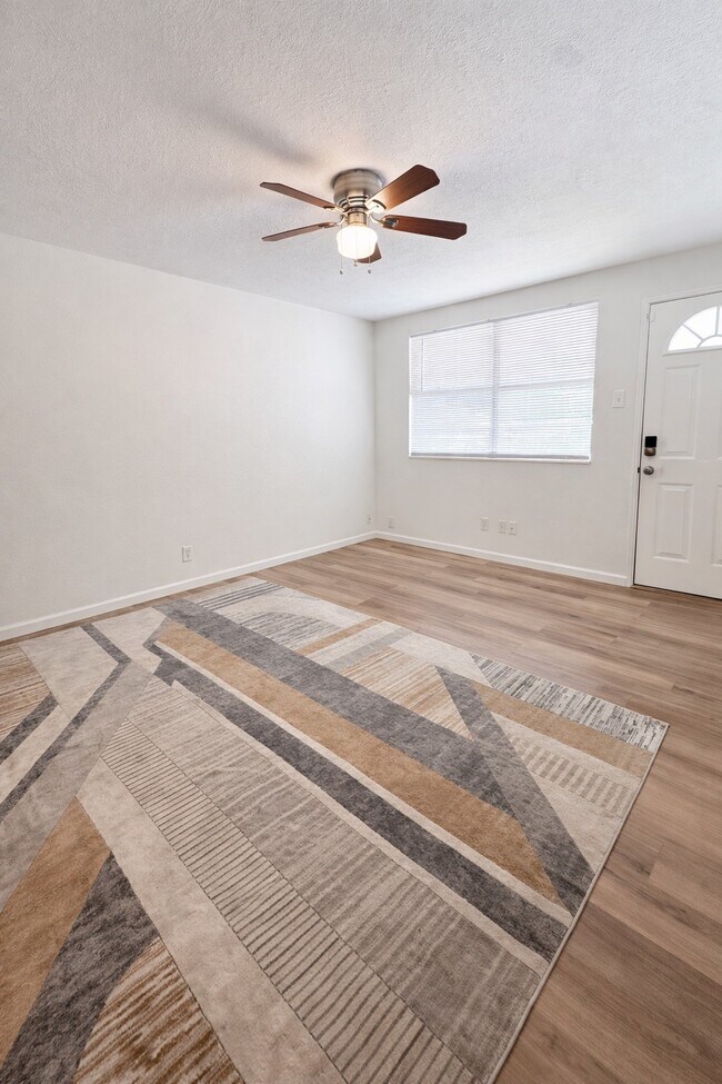 Foto del edificio - 117 Sylvia St