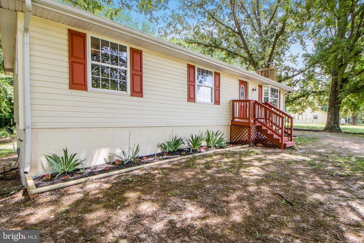 8809 Old Block House Ln, Spotsylvania Courthouse, VA 22551 House