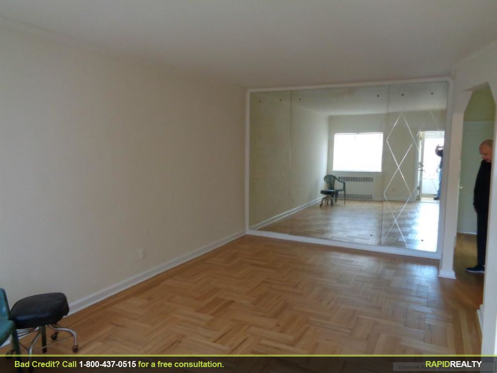 Foto principal - 2360 E 29th St