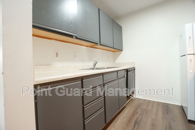 Building Photo - 7110-7122 Jones Circle - 7116-04