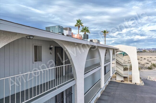 Foto del edificio - CENTRAL UPSTAIRS CONDO