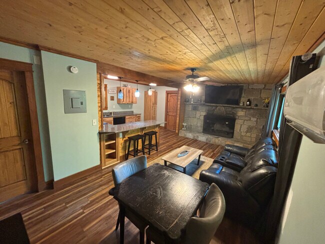 Foto del edificio - 10 Lakemont Cottage Trail