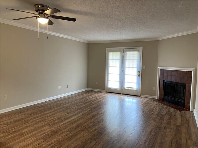 Foto del edificio - 3612 Castle Ridge Rd