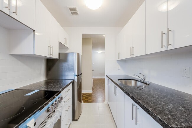 Photo du bâtiment - 227 Cosburn Ave