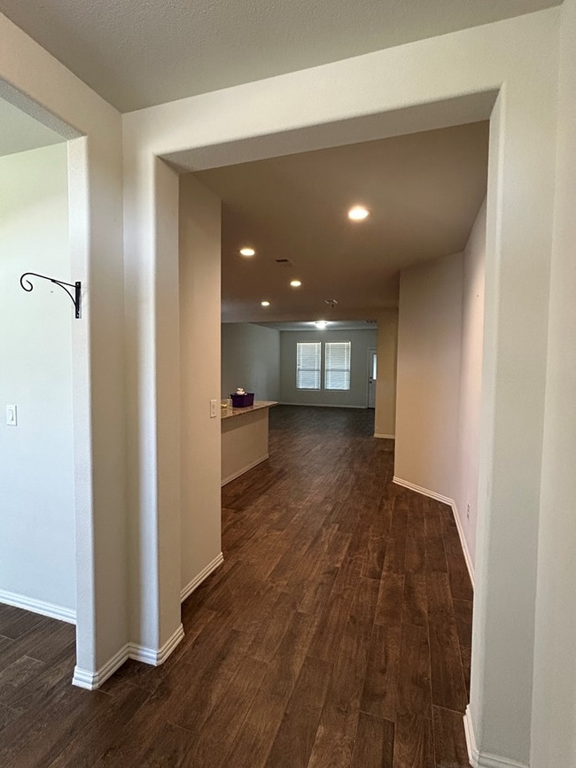 Building Photo - 1713 Twin Falls Dr