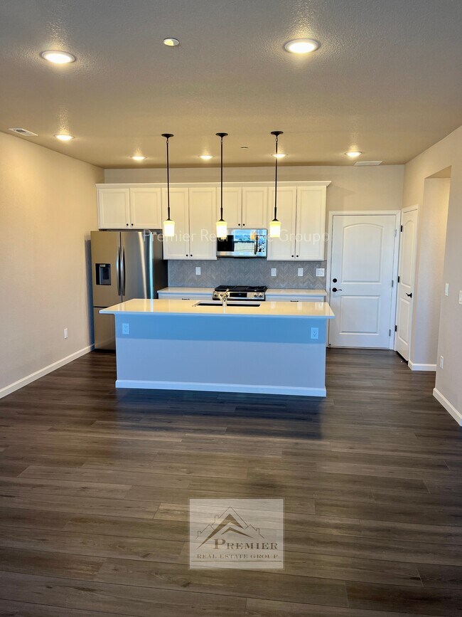 Foto del edificio - 1545 Spring Water Point