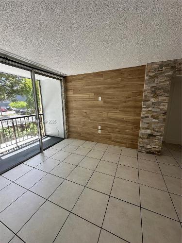 Foto del edificio - 8810 Fontainebleau Blvd