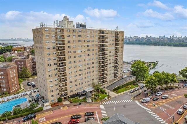 Primary Photo - 7100 JFK Blvd E