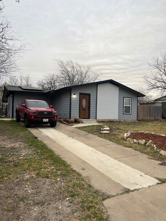 Primary Photo - 5715 Timberrock Dr