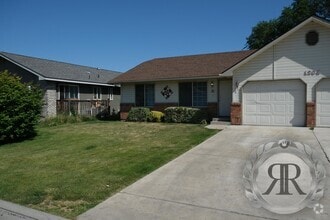 Building Photo - 1204 Westbrook Loop