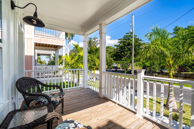 Foto del edificio - Charming Caribbean Cottage - Downtown Brad...