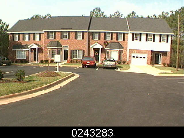 3 plazas de aparcamiento designadas - 5403 Picket Fence Ln