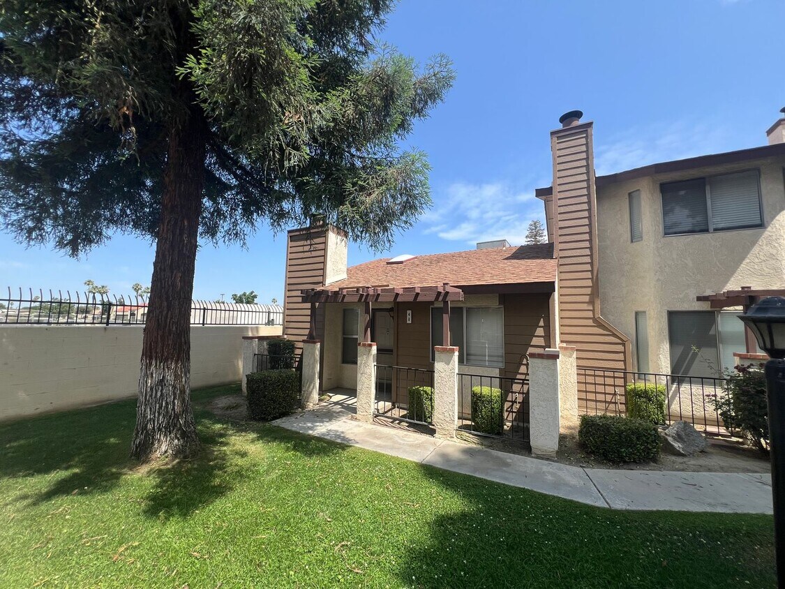 Foto principal - 4600 Beechwood St