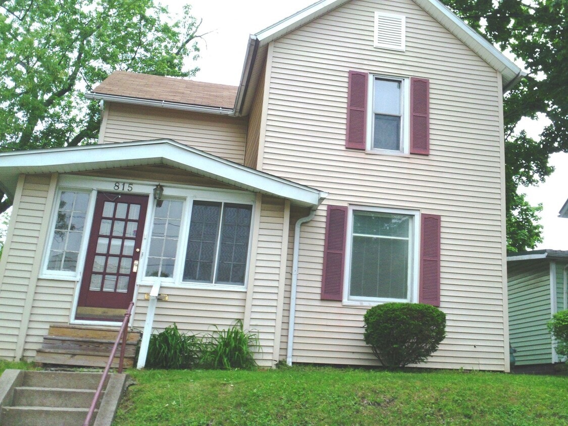 Primary Photo - Two Story House