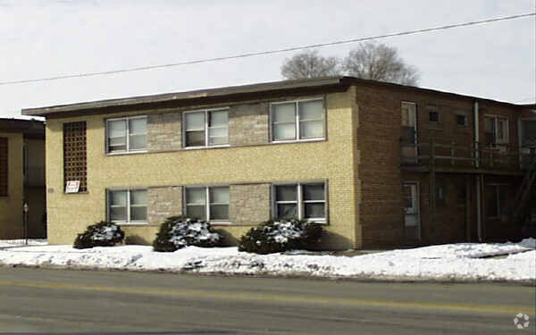 Primary Photo - 13926-13930 S Indiana Ave