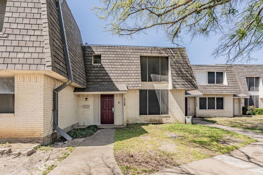 Primary Photo - 1758 Belshire Ct