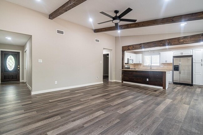 Building Photo - 8312 Roan Ln