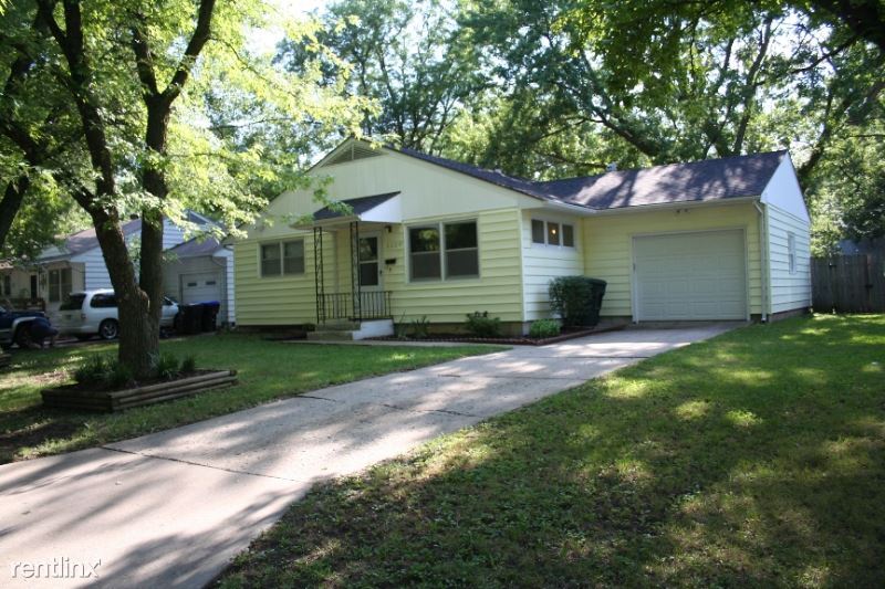 Primary Photo - 3 br, 1 bath House - 2229 SW Jewell Ave