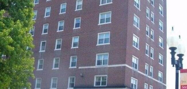 Foto del edificio - 137 Harrison Ave