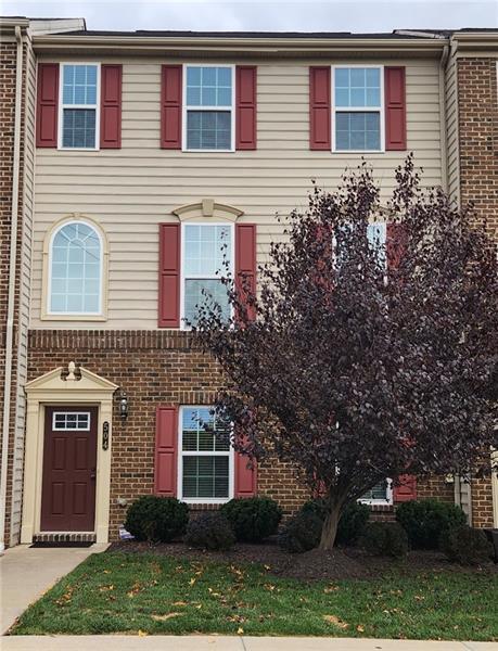Building Photo - 504 Broadmore Ln