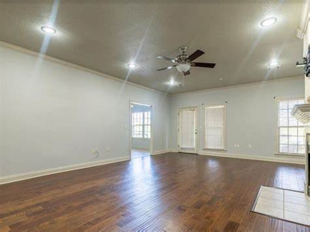 Building Photo - 4700 Inverness Run Dr