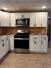 Building Photo - 24 Lewis St