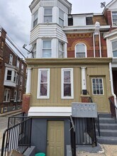 Building Photo - 915 Tilghman St