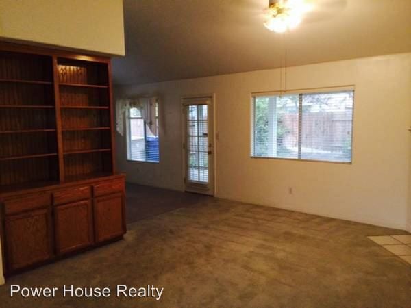 Building Photo - 5206 Tyner Ln