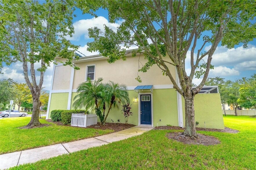 Foto principal - 2045 Grand Oak Dr