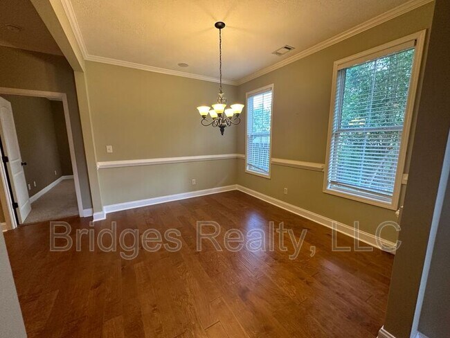 Building Photo - 908 Pennington Way