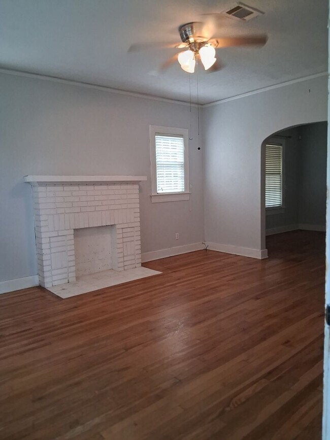 Building Photo - 3Bed 2bath in Fondren