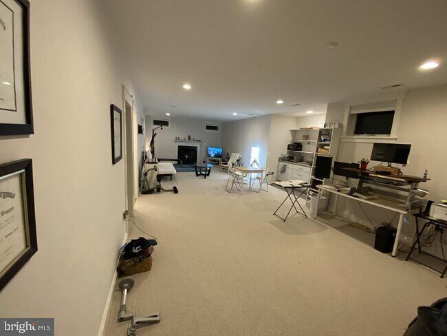 Foto del edificio - 1416 Ross Dr SW