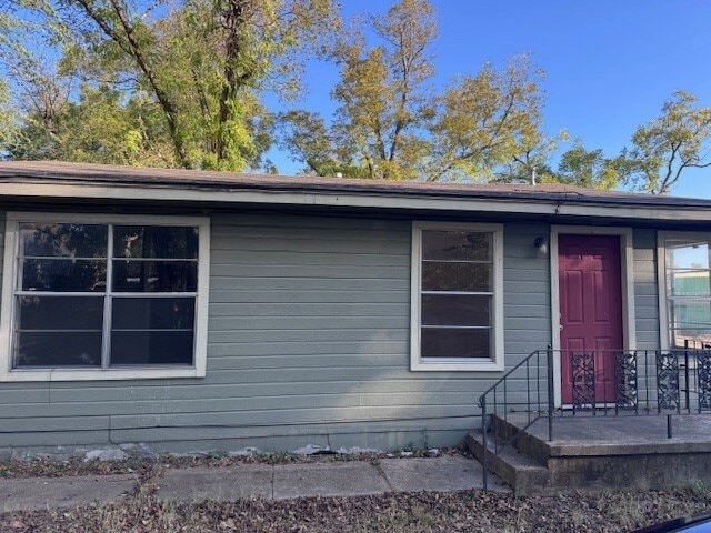 Primary Photo - 1343 Hilliard St