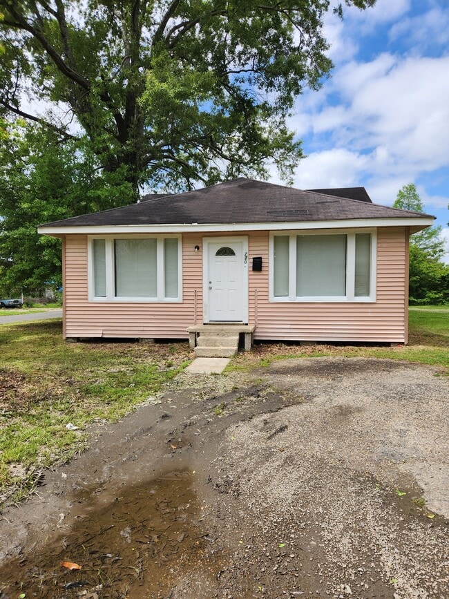 Photo - 2703 Linwood St House