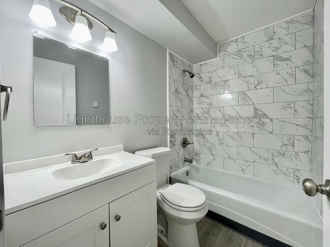 Building Photo - 1480 Carmil Dr
