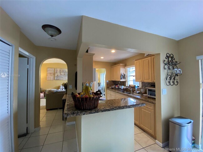 Building Photo - 8145 SW 152nd Pl