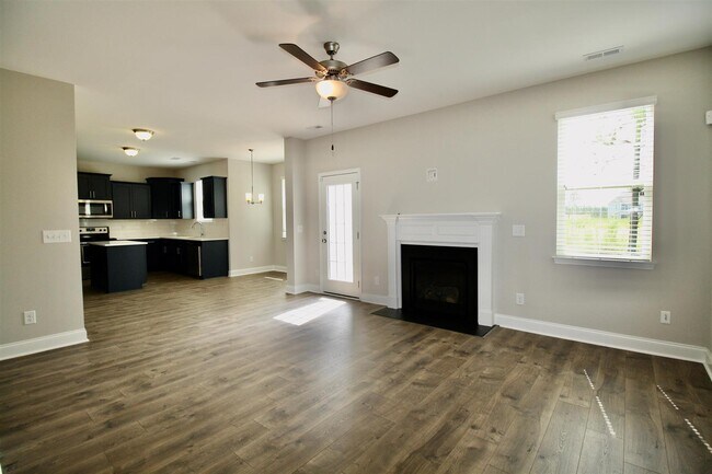 Foto del edificio - 195 Sandy Springs Rd