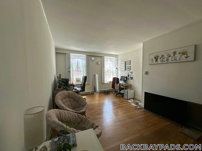 Foto del edificio - 529 Beacon St