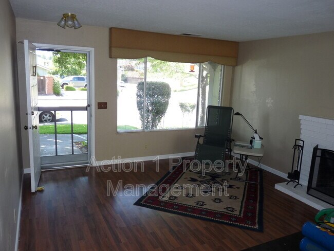 Foto del edificio - 2928 Fountainhead Dr