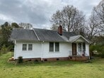 Primary Photo - 2 Bedroom 1 Bath Home In Greenville !