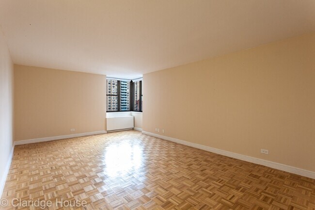 Building Photo - 202 E 87th St