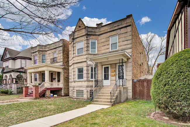 Building Photo - 317 N Marion St