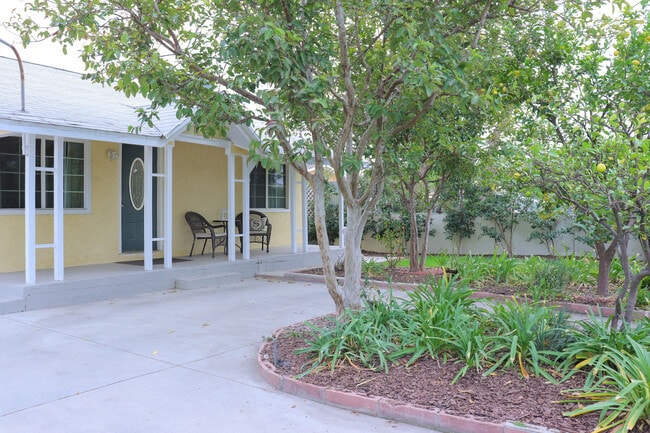 Foto del edificio - 8258 Fair Ave