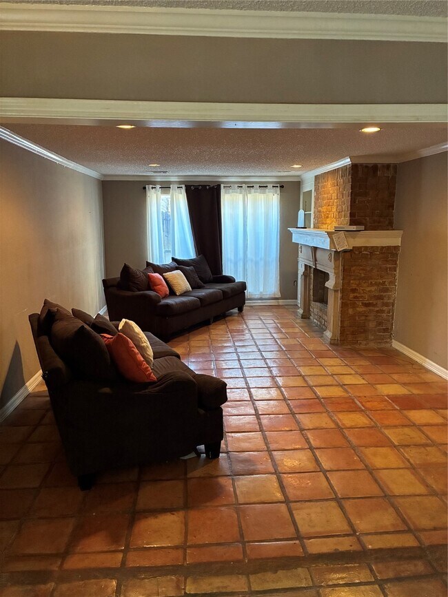 Foto del edificio - 10815 Cypresswood Dr