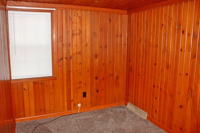 Bedroom - 620 Campanile Ave