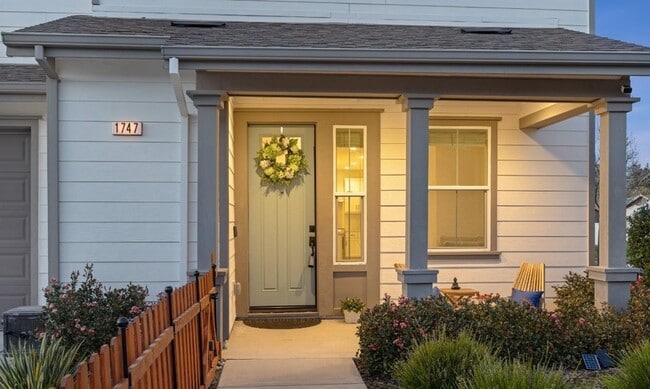 Foto del edificio - 1747 Linden Ln