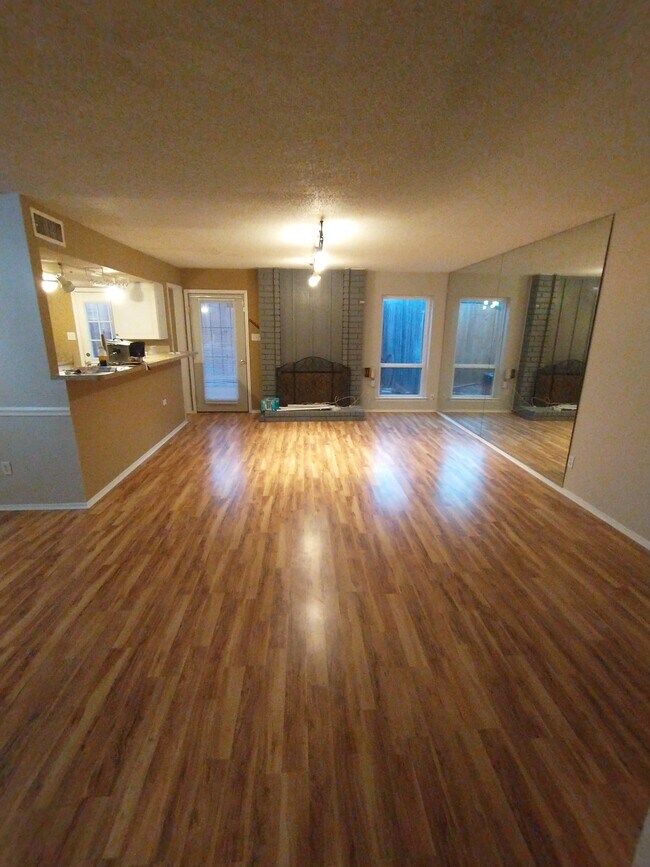 Family - 1662 Choteau Cir